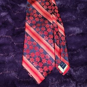 Bold Ted Baker London Tie